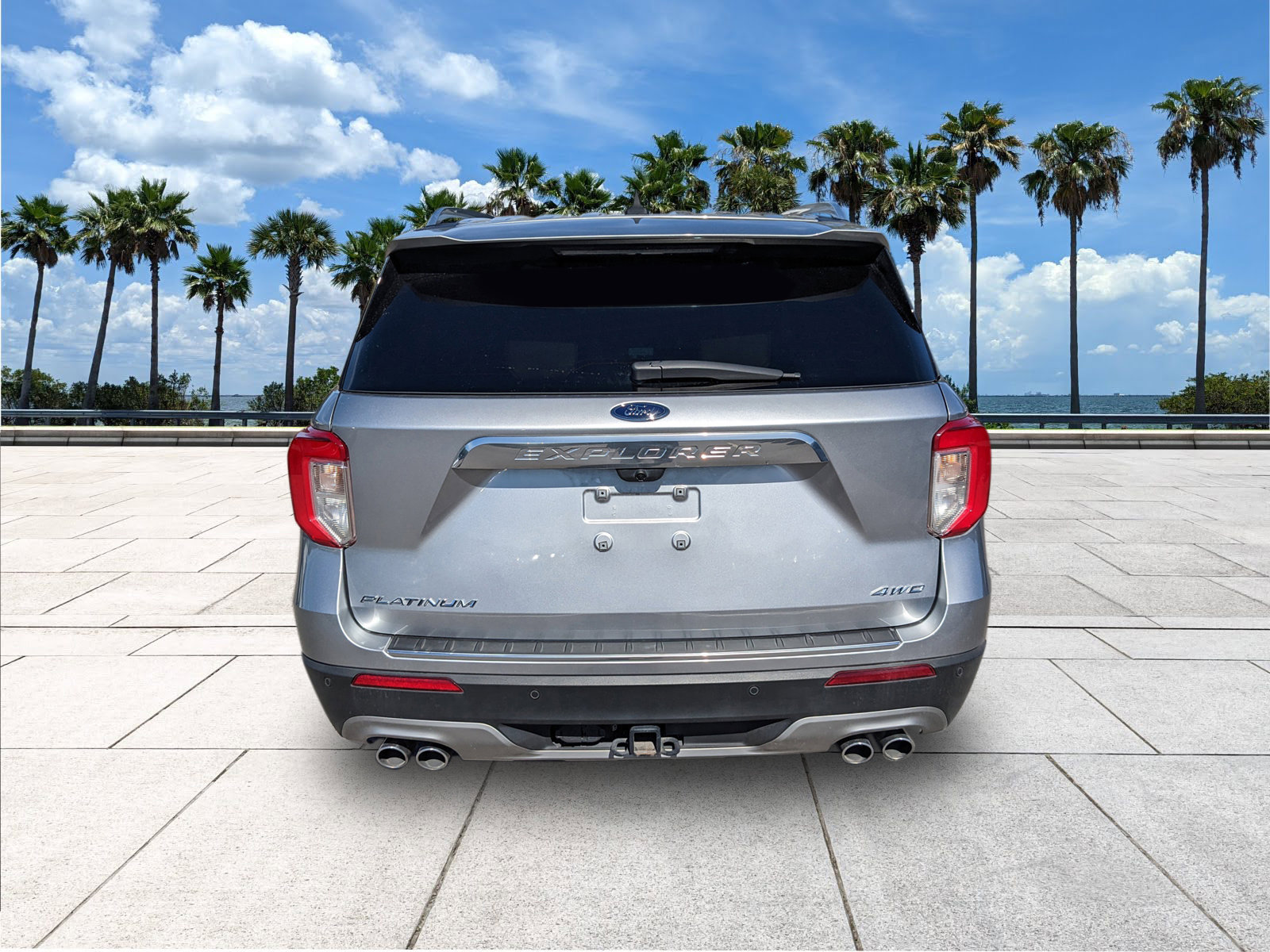 Certified 2022 Ford Explorer Platinum w/ Equipment Group 601A image 7