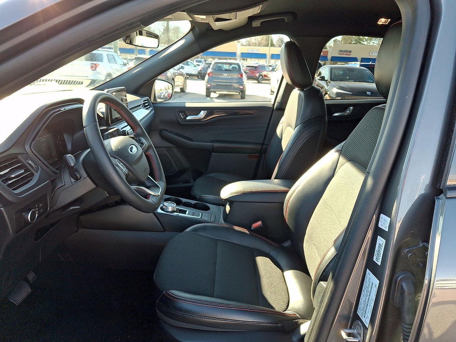 Certified 2025 Ford Escape ST-Line image 12