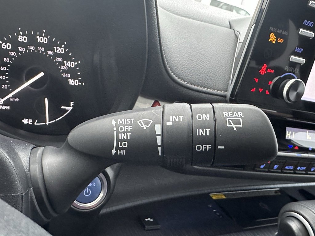 Used 2023 Toyota Sienna XSE image 28