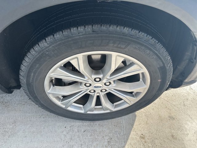 Certified 2023 Ford Explorer XLT w/ Equipment Group 202A image 7