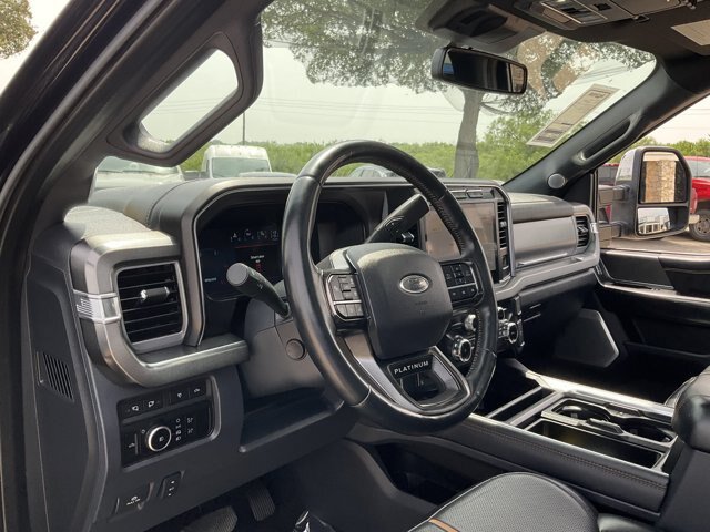 Certified 2024 Ford F350 Platinum w/ FX4 Off-Road Package AWD/4WD image 6