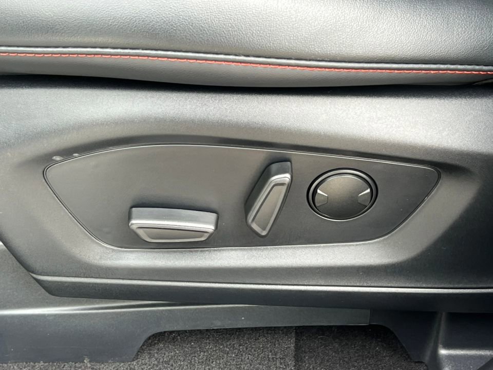 Certified 2025 Ford Explorer ST-Line image 17