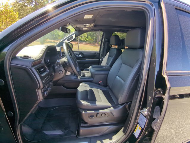 Used 2023 Chevrolet Tahoe Z71 w/ Luxury Package AWD/4WD image 16