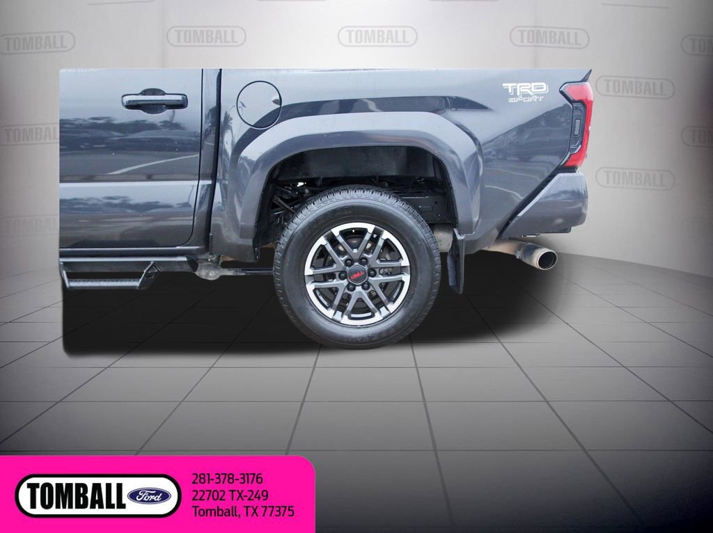 Used 2024 Toyota Tacoma TRD Sport w/ TRD Sport Premium Package AWD/4WD image 32