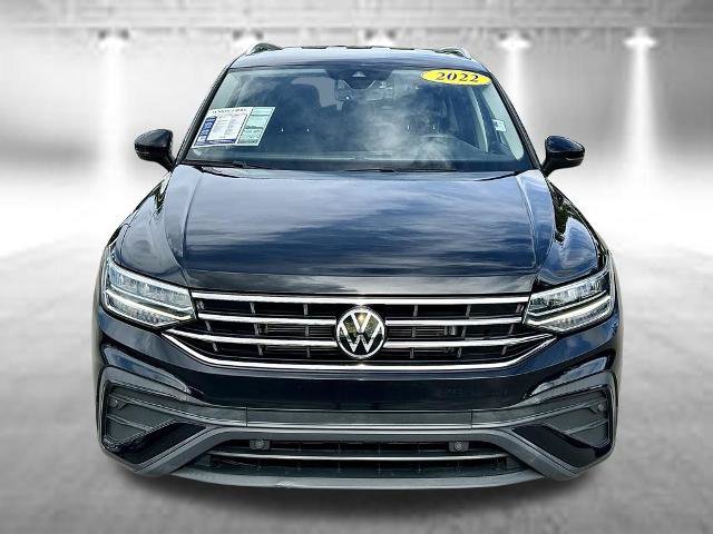Used 2022 Volkswagen Tiguan SE FWD image 2