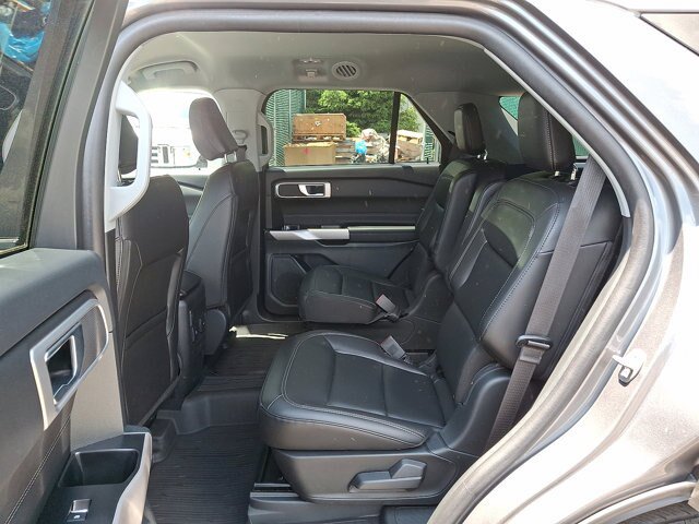 Certified 2023 Ford Explorer XLT w/ Equipment Group 202A AWD/4WD image 12
