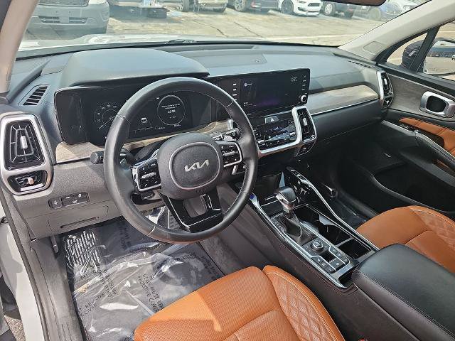Used 2022 Kia Sorento SX Prestige w/ Rust Color Package AWD/4WD image 16