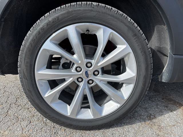 Certified 2024 Ford Explorer Platinum w/ Technology Package image 9