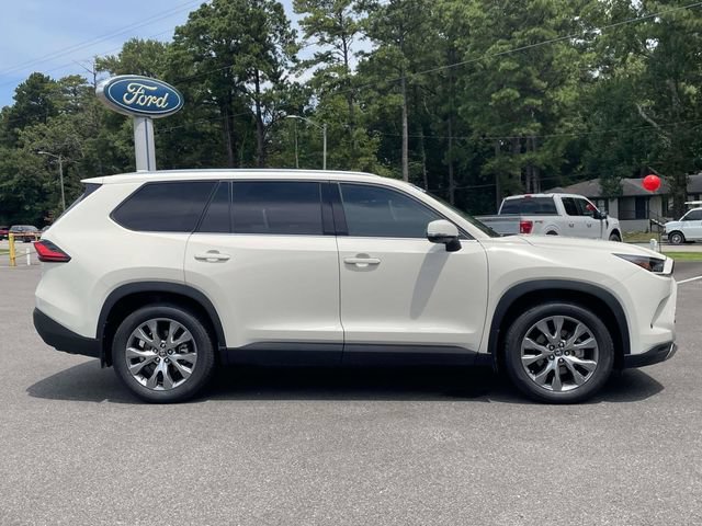 Used 2024 Toyota Grand Highlander FWD image 3