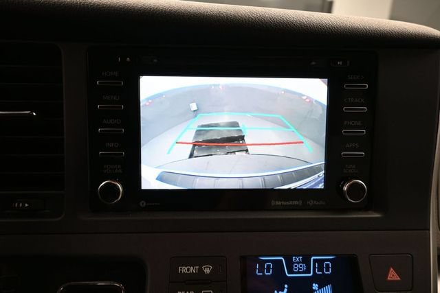 Used 2018 Toyota Sienna LE FWD image 11