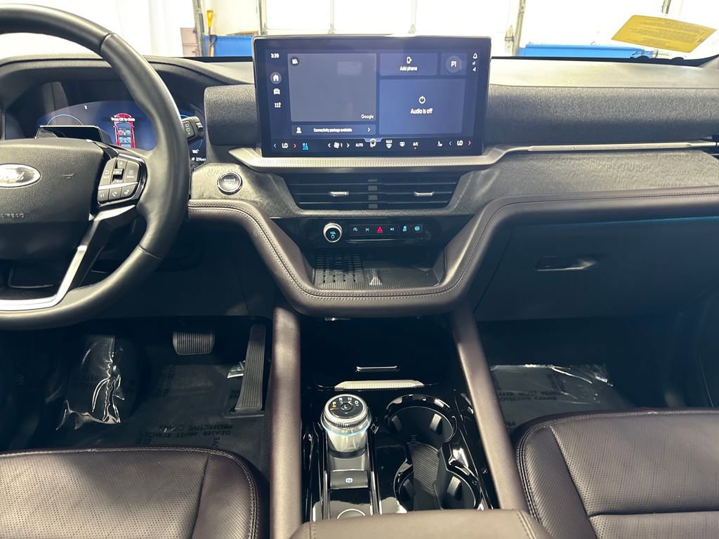 Certified 2025 Ford Explorer Platinum image 23
