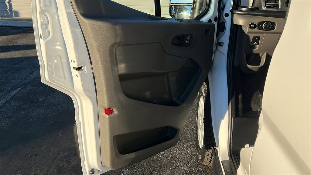 Certified 2024 Ford Transit 350 XLT image 9