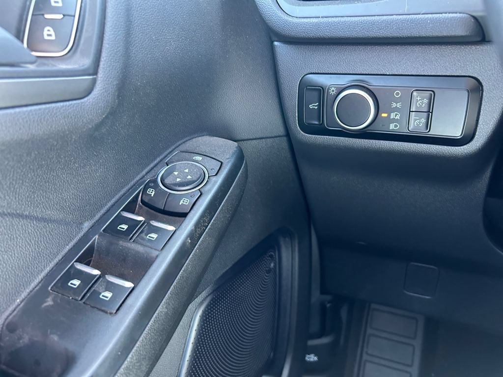 Certified 2024 Ford Escape Active AWD/4WD image 22