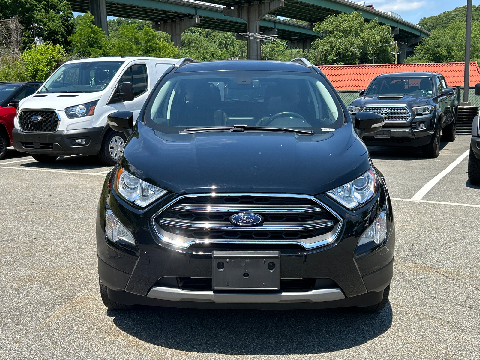 Certified 2022 Ford EcoSport Titanium AWD/4WD image 2