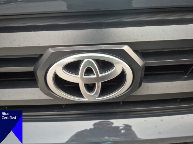 Used 2024 Toyota Tacoma SR5 AWD/4WD image 36