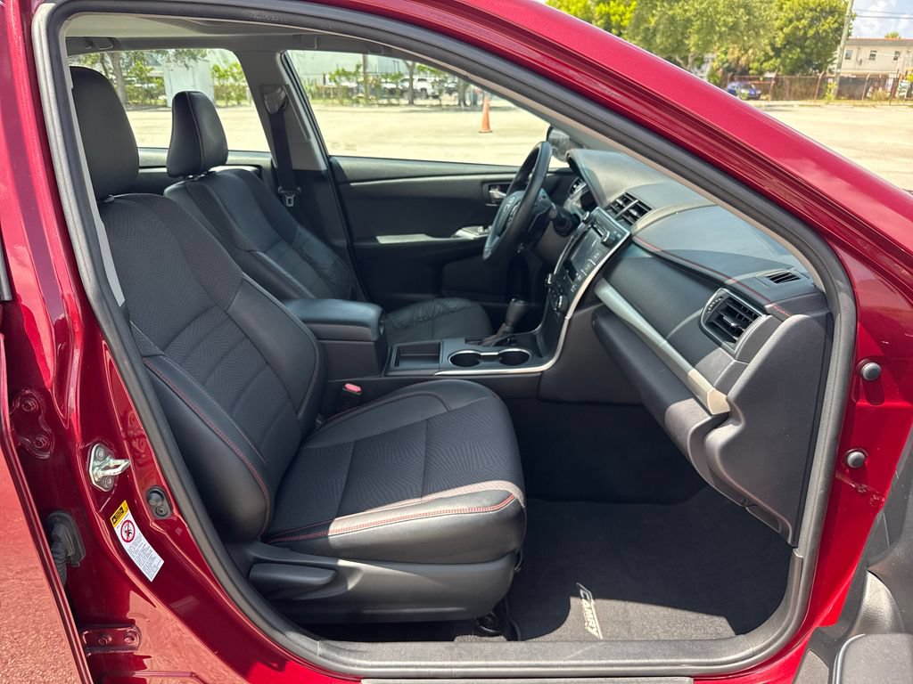 Used 2017 Toyota Camry SE FWD image 23