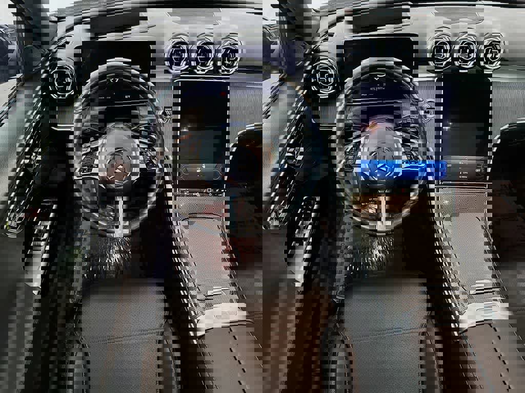 Used 2022 Mercedes-Benz C 300 4MATIC Sedan image 13