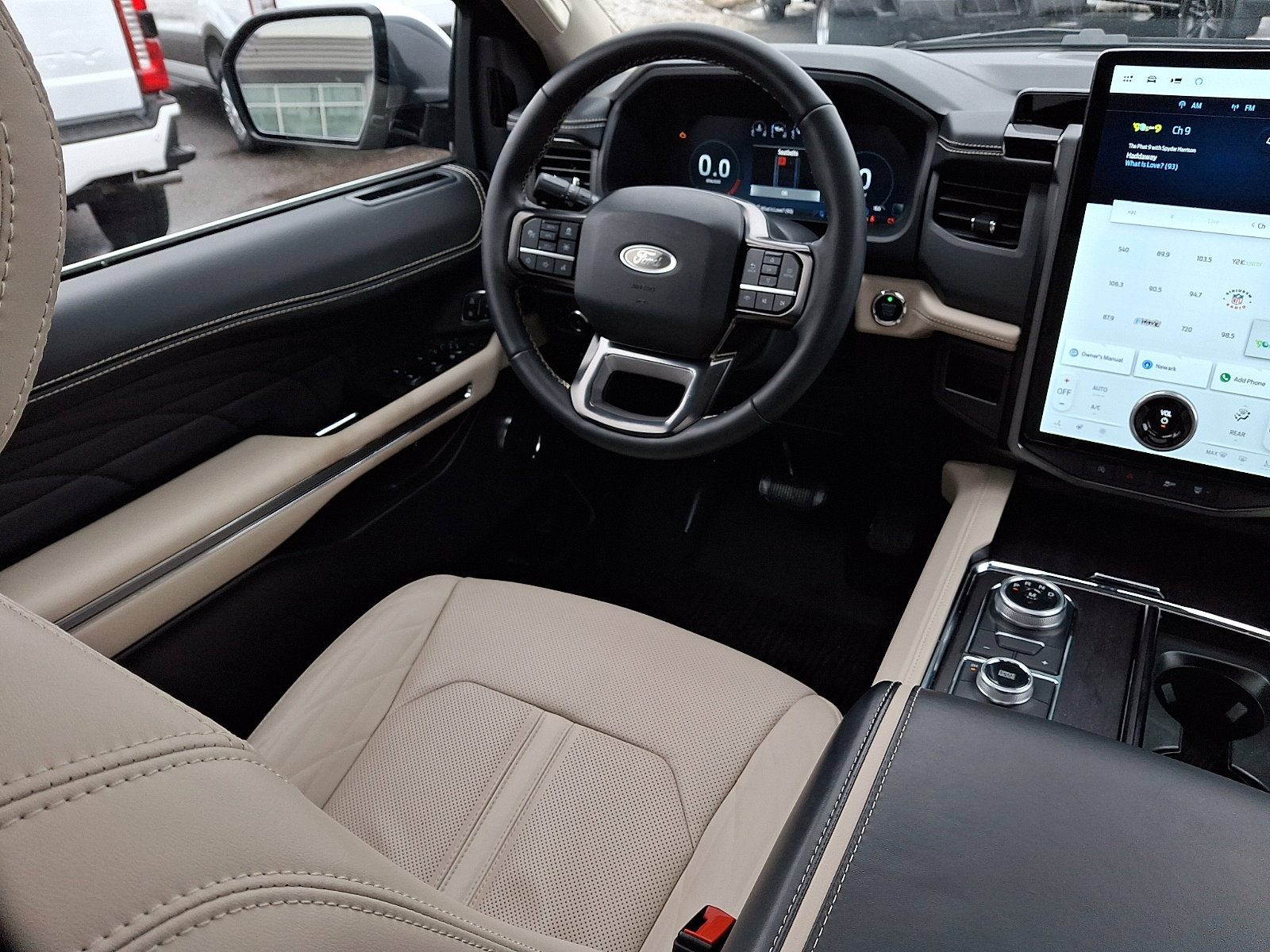 Certified 2024 Ford Expedition Platinum image 13