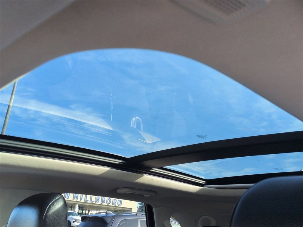 Certified 2023 Ford Edge Titanium w/ Class II Trailer Tow Package image 23