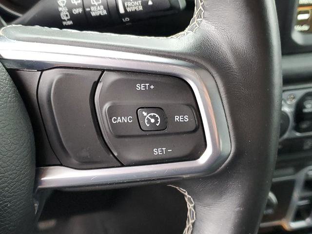 Used 2018 Jeep Wrangler Unlimited Sahara AWD/4WD image 11