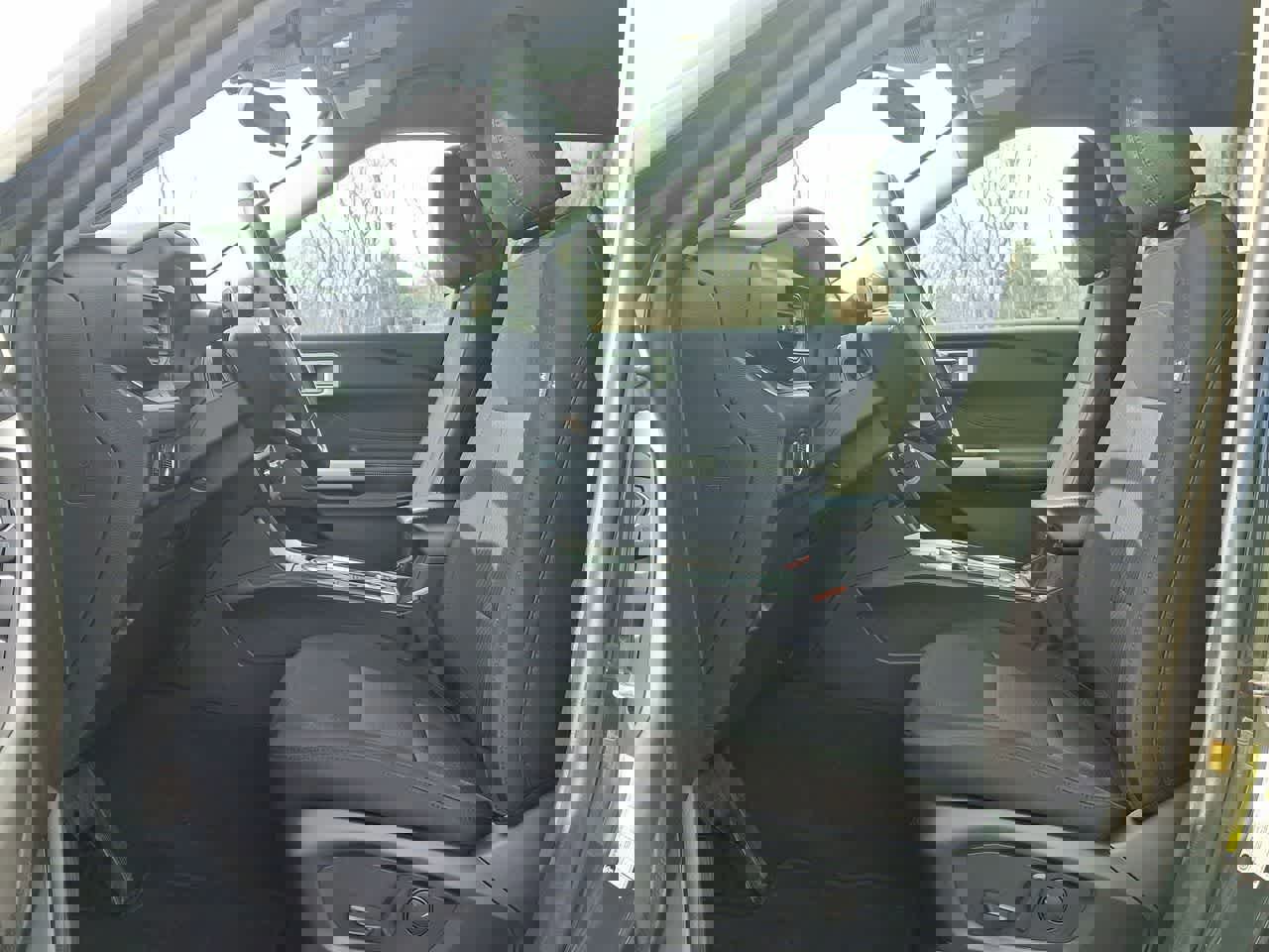 Certified 2024 Ford Explorer XLT image 17