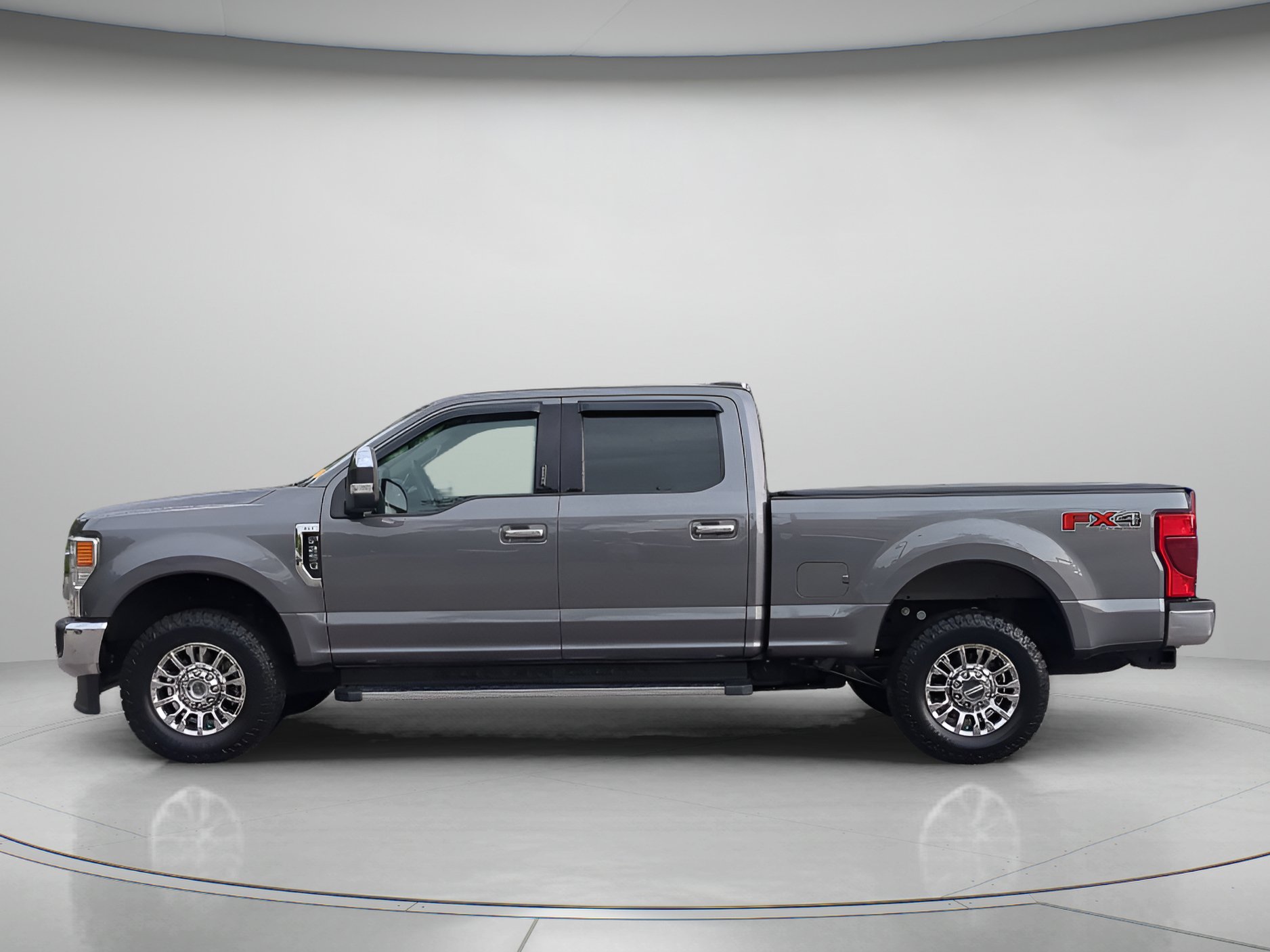 Certified 2021 Ford F250 XLT w/ XLT Premium Package AWD/4WD image 43