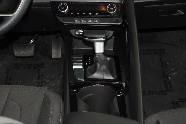 Used 2024 Hyundai Elantra Blue FWD image 30