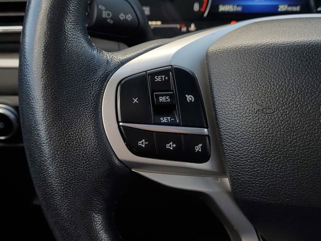 Certified 2023 Ford Explorer XLT w/ Equipment Group 202A image 17