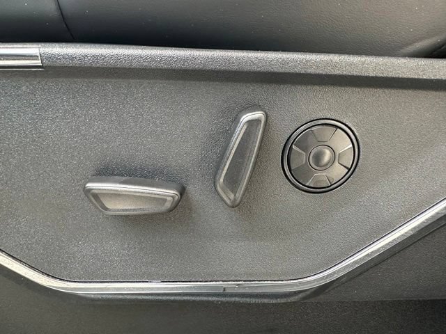Certified 2025 Ford F250 Platinum AWD/4WD image 35