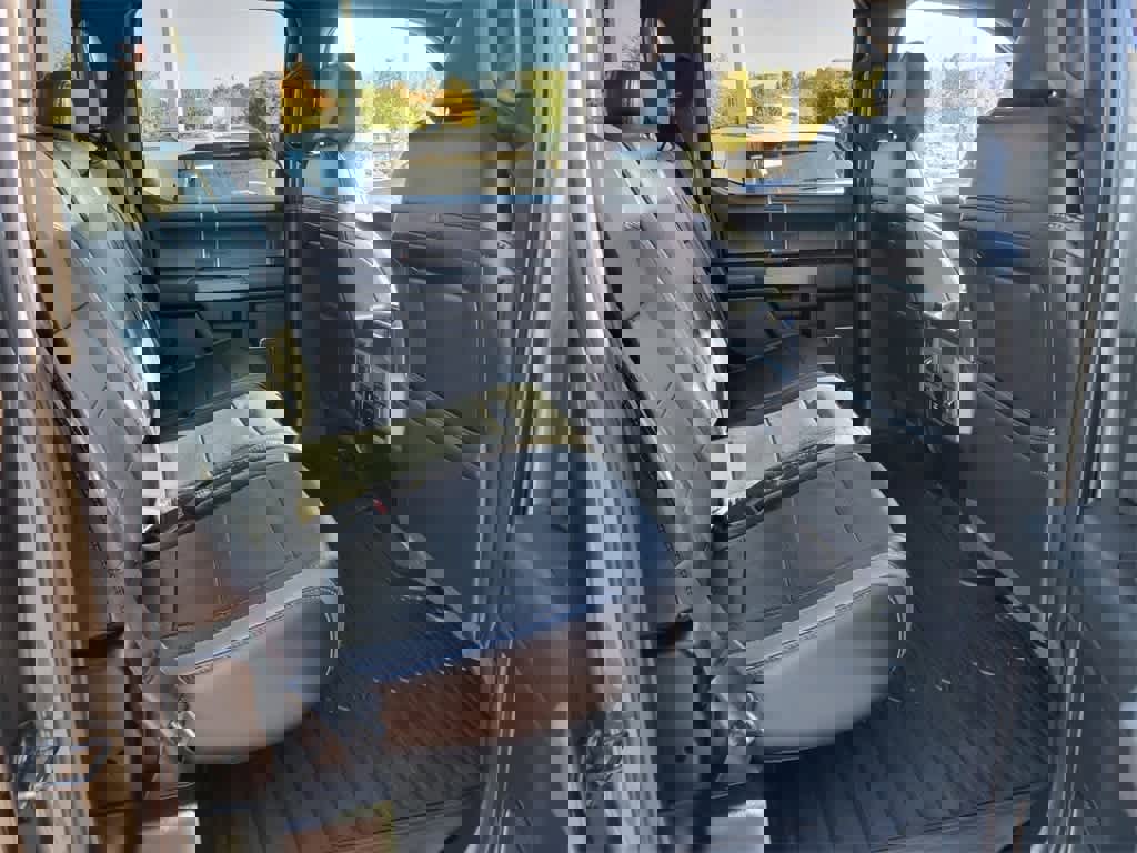 Certified 2018 Ford F150 Raptor w/ Equipment Group 802A Luxury image 13