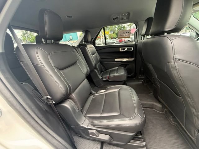 Certified 2023 Ford Explorer XLT w/ Equipment Group 202A AWD/4WD image 16