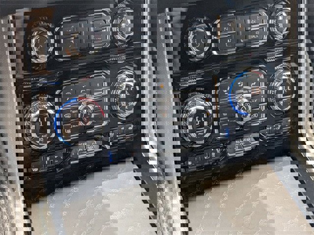 Used 2023 GMC Yukon Denali image 18