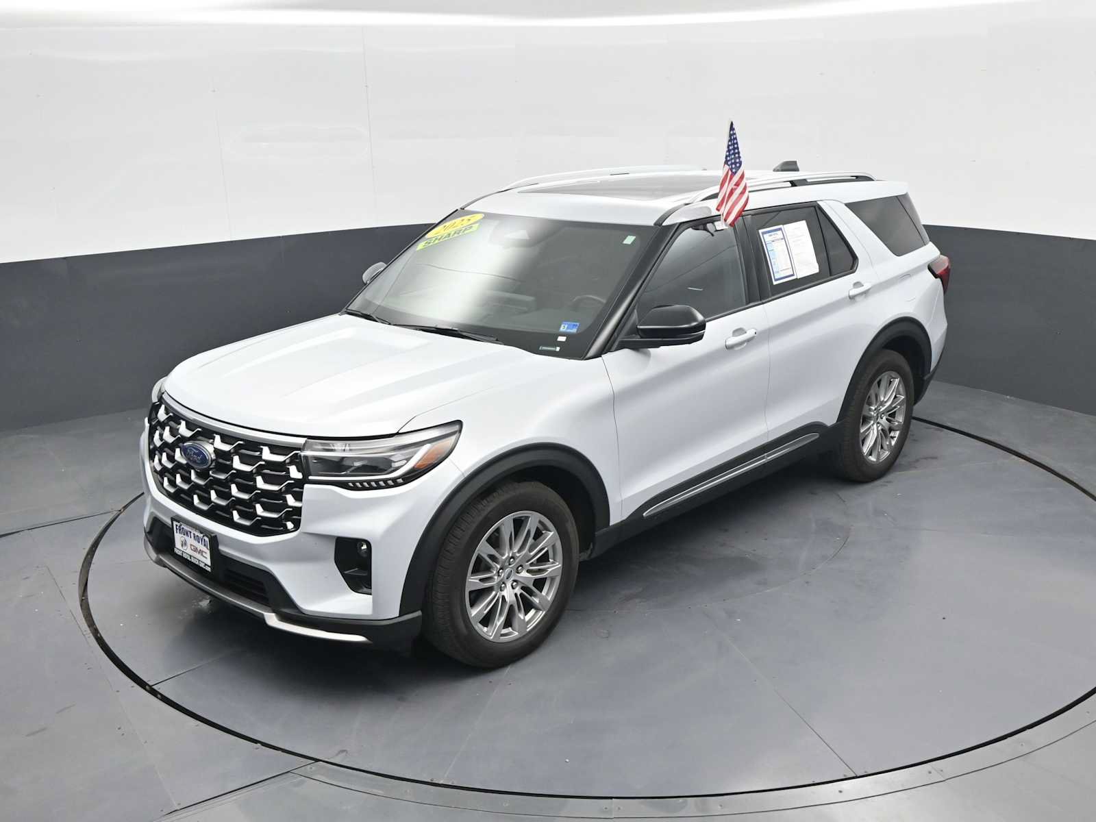 Certified 2025 Ford Explorer Platinum RWD image 35