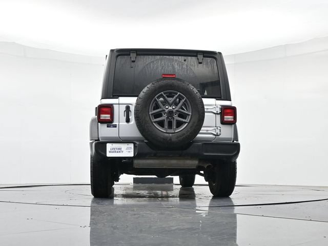 Used 2024 Jeep Wrangler Unlimited Sport AWD/4WD image 43
