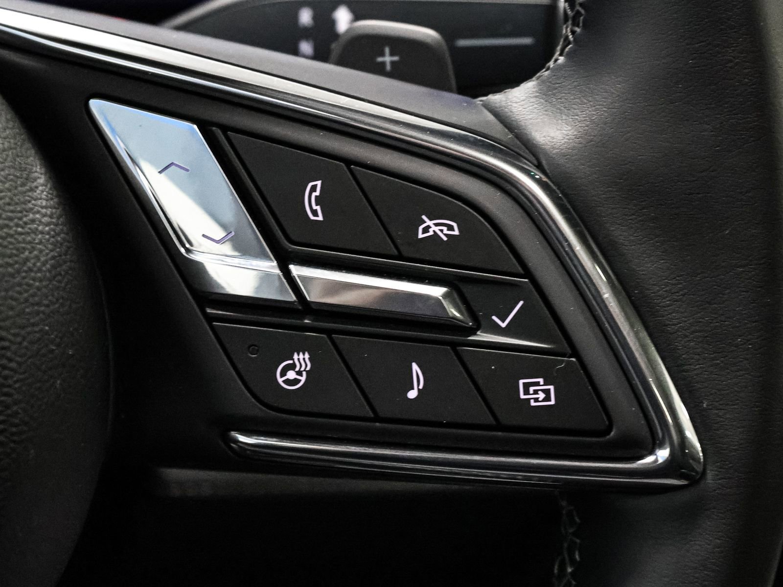 Used 2025 Buick Enclave Avenir w/ Trailering Package, 5000 lbs. AWD/4WD image 36