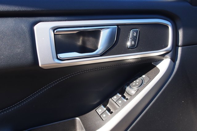 Certified 2020 Ford Explorer XLT w/ Equipment Group 202A image 22