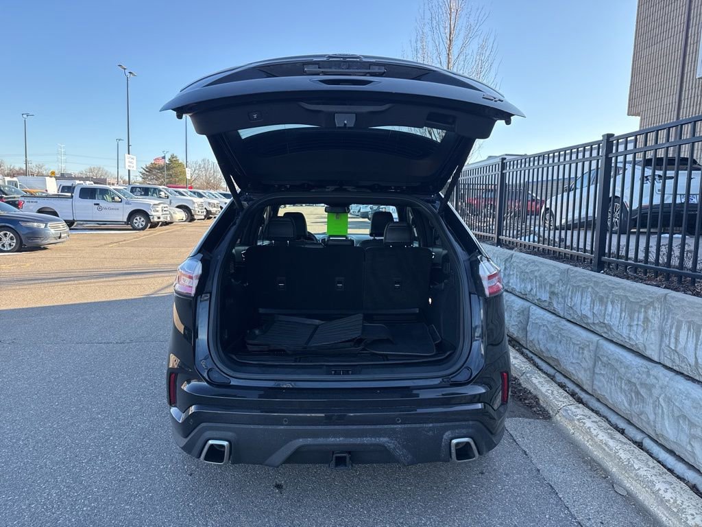 Certified 2023 Ford Edge ST w/ Equipment Group 401A image 39