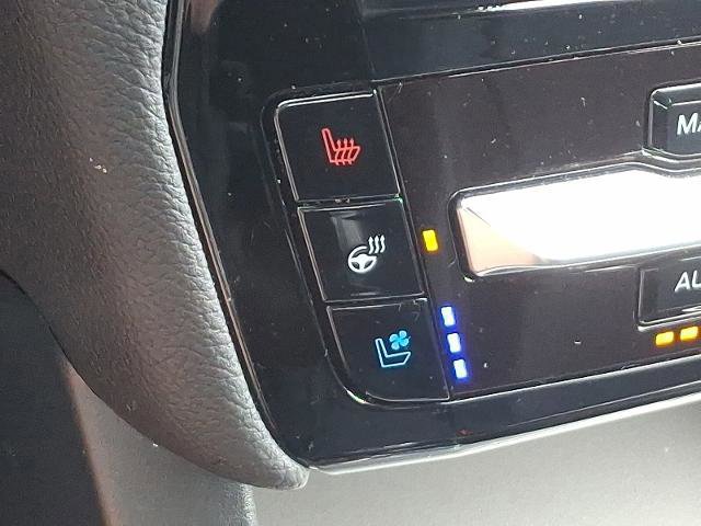 Certified 2023 Ford Explorer Limited w/ Limited Technology Package image 26