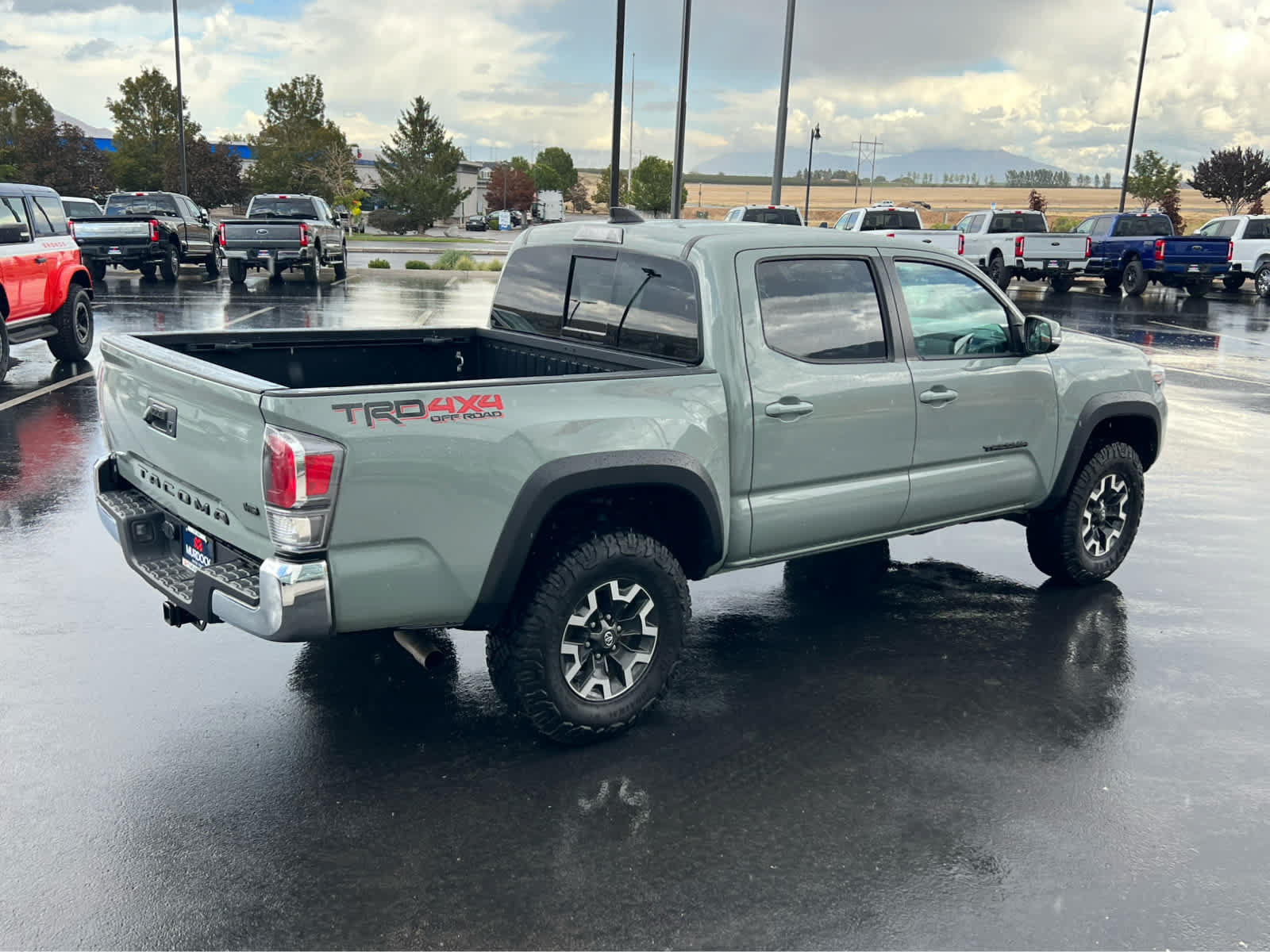Used 2022 Toyota Tacoma TRD Off-Road AWD/4WD image 7