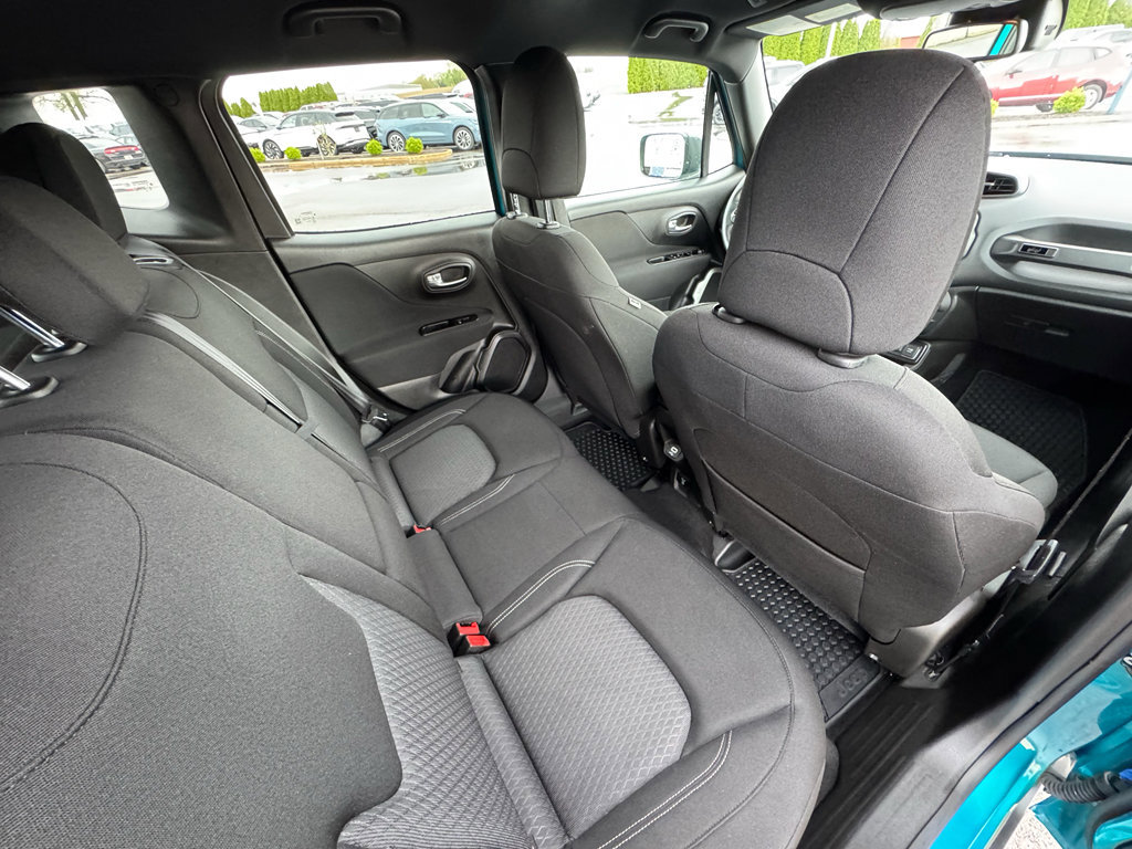 Used 2021 Jeep Renegade Latitude AWD/4WD image 26