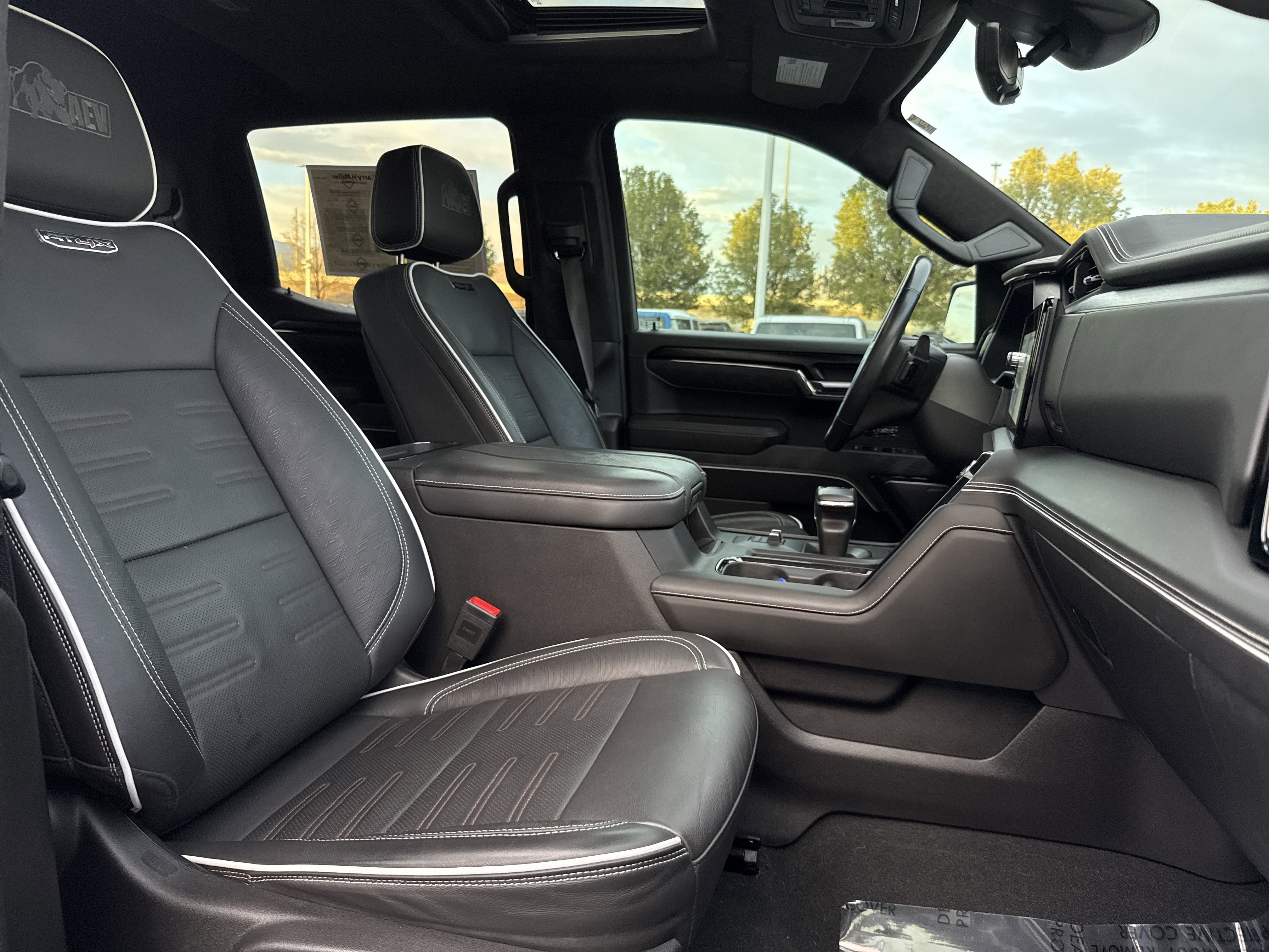 Used 2024 GMC Sierra 1500 AT4X w/ AT4X AEV Edition AWD/4WD image 29