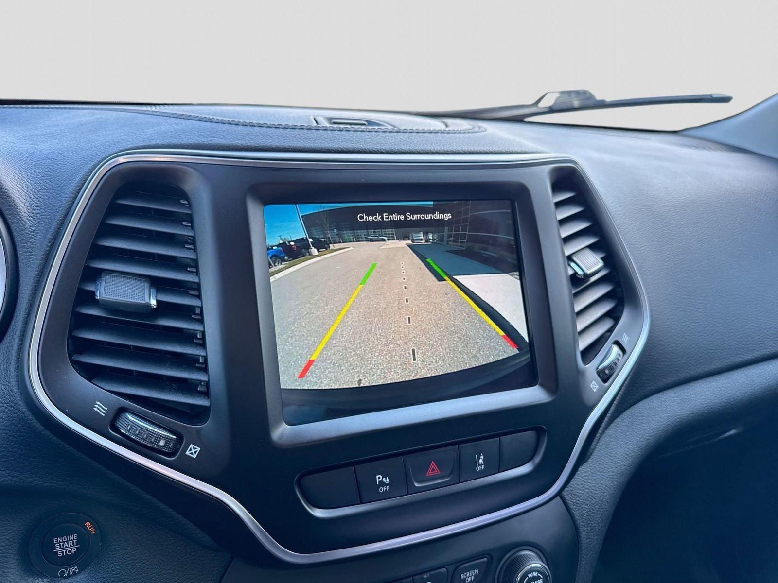 Used 2021 Jeep Cherokee Latitude Lux w/ Sun & Sound Group image 30