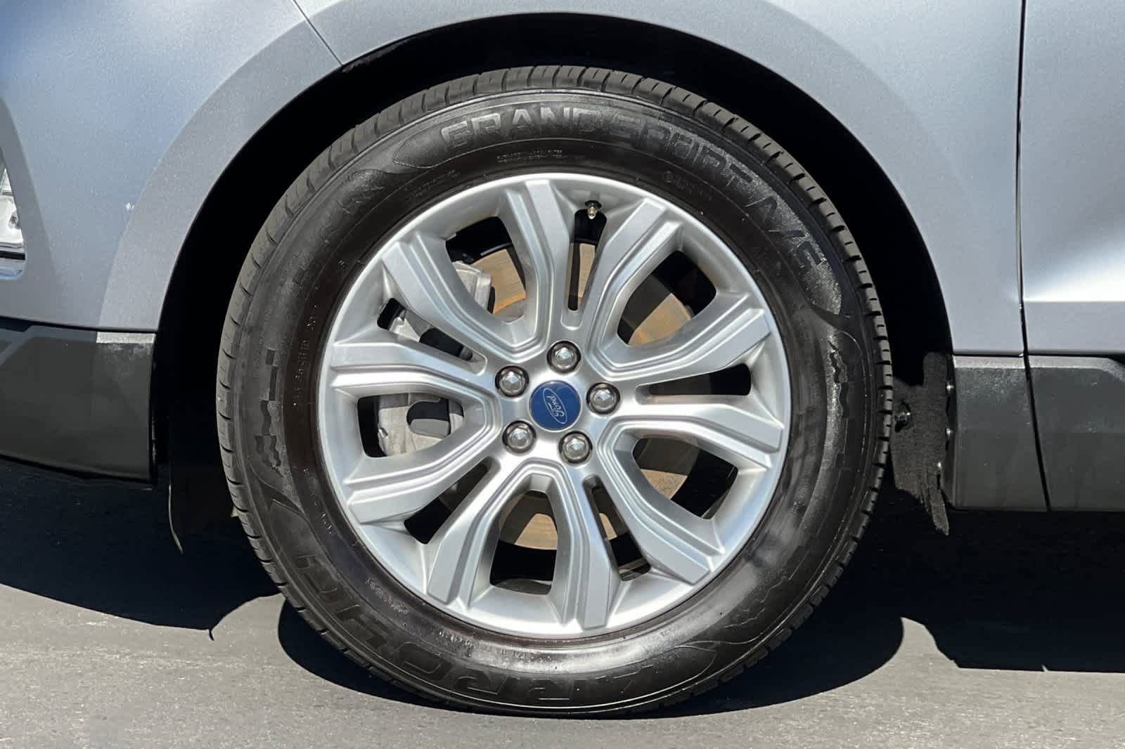Certified 2022 Ford Edge Titanium AWD/4WD image 27