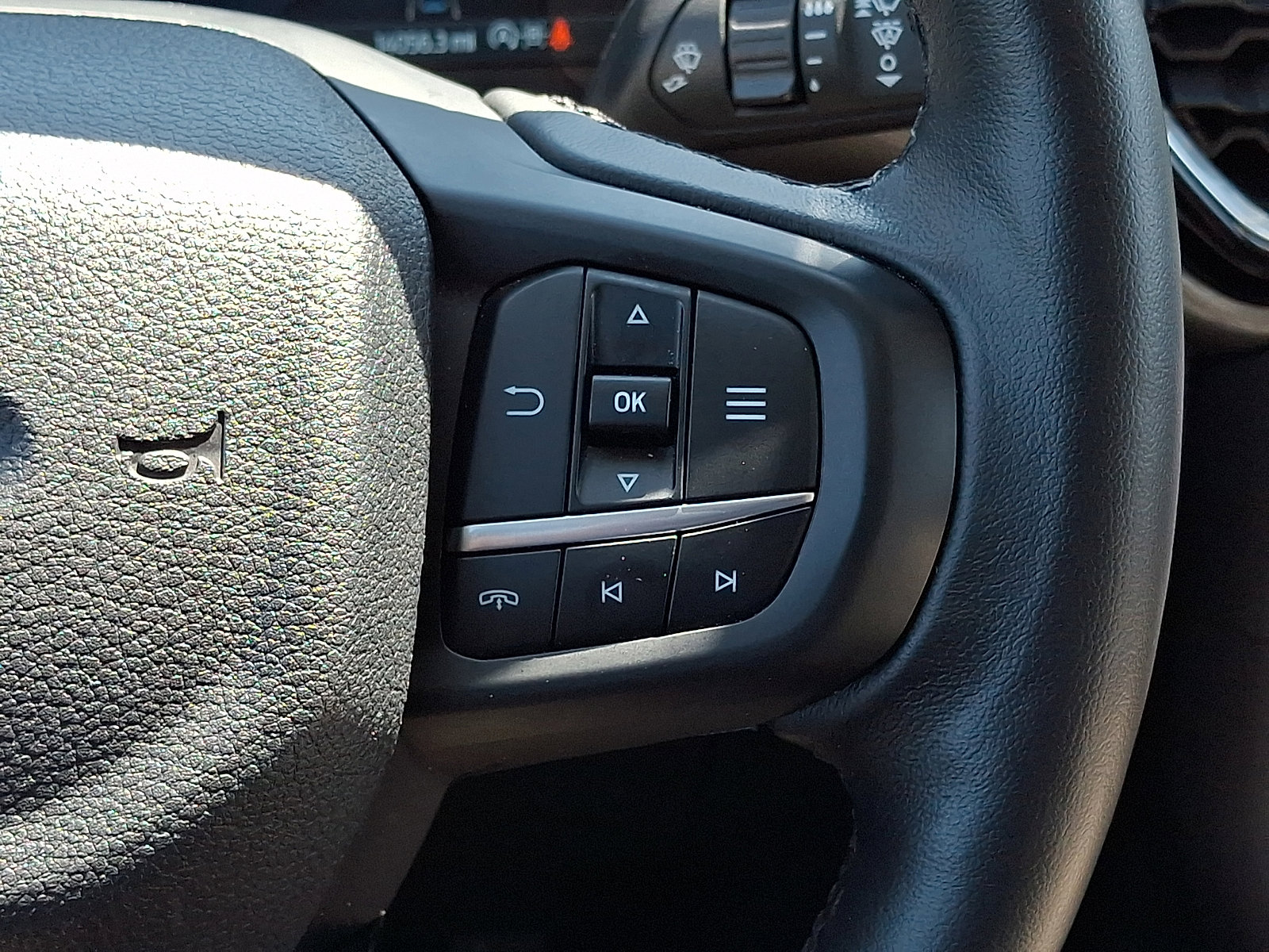 Certified 2024 Ford Ranger Lariat w/ Advanced Towing Package AWD/4WD image 25