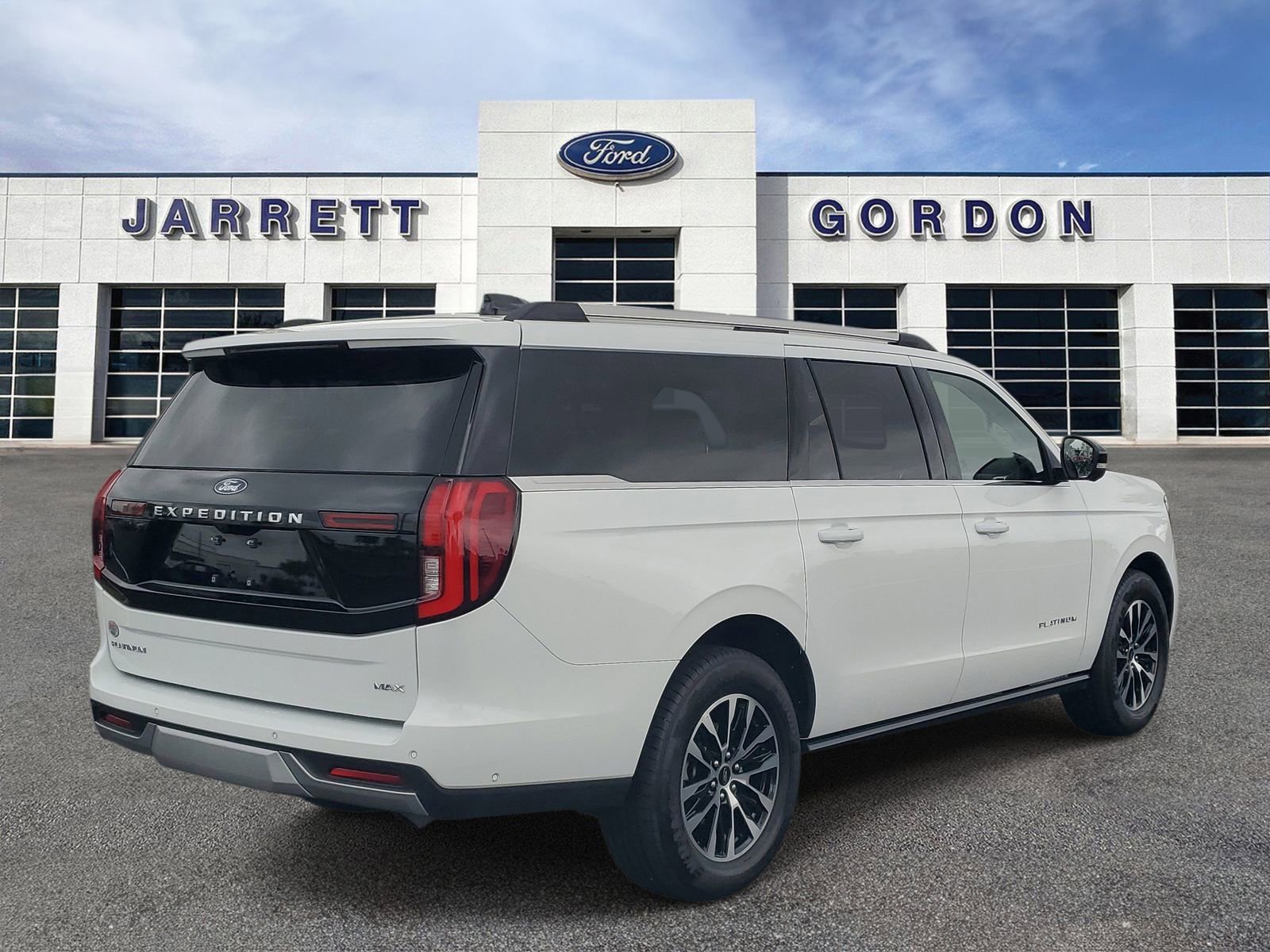 Certified 2025 Ford Expedition Max Platinum image 3