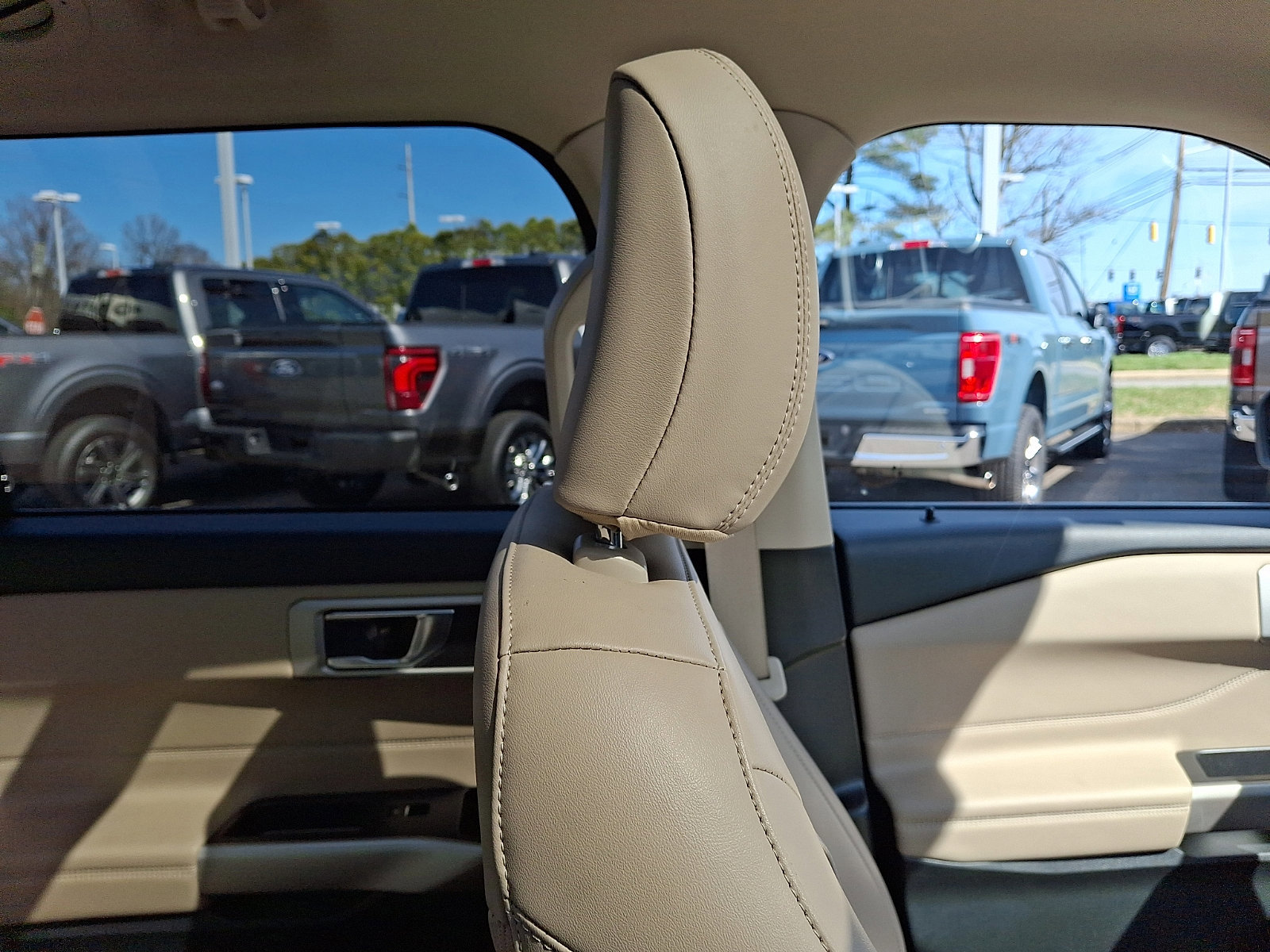 Certified 2024 Ford Explorer XLT w/ Equipment Group 202A image 13