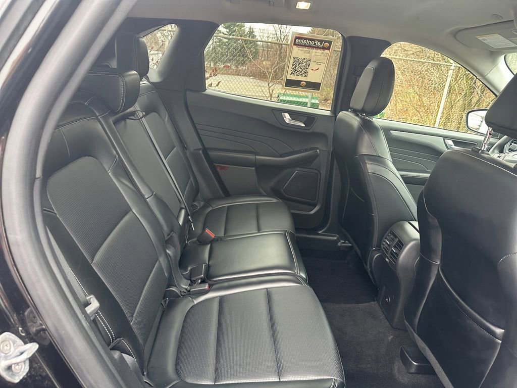 Certified 2024 Ford Escape Platinum AWD/4WD image 18
