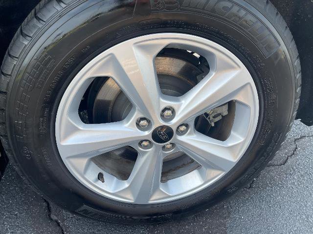 Certified 2024 Ford Edge SE image 11