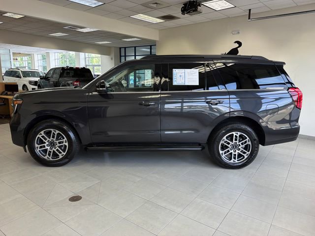 Certified 2025 Ford Expedition Active RWD image 4