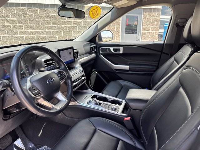 Certified 2023 Ford Explorer XLT w/ Equipment Group 202A AWD/4WD image 18